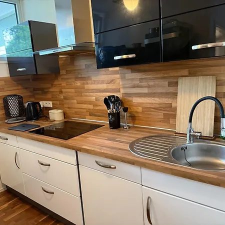 Luxus Business Mit Badewanne Balkon Und Tiefgaragenstellplatz Kerpen (North Rhine-Westphalia)