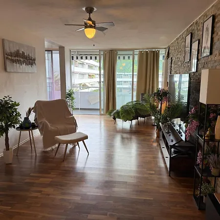 Apartment Luxus Business Mit Badewanne Balkon Und Tiefgaragenstellplatz *