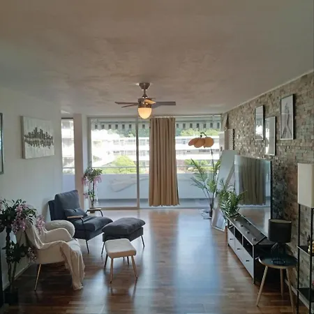 Appartement Luxus Business Mit Badewanne Balkon Und Tiefgaragenstellplatz *